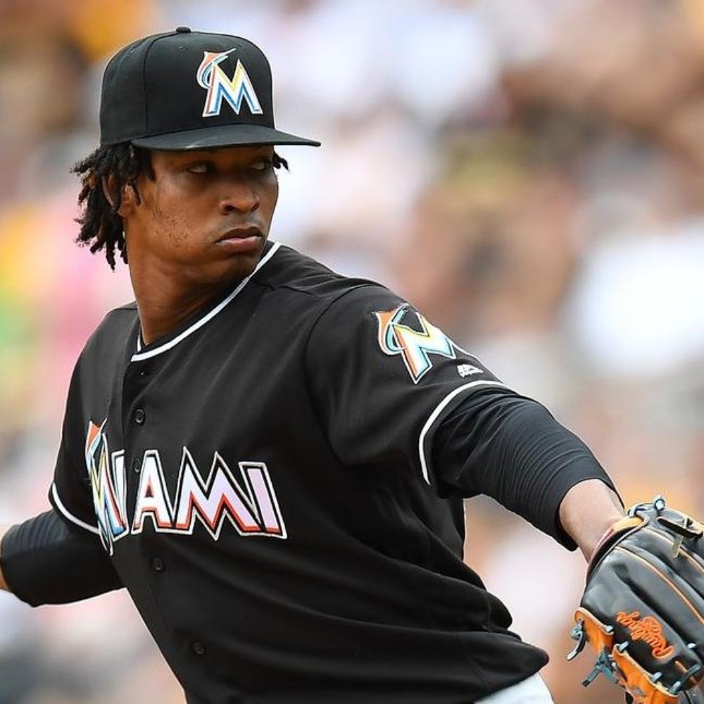MLB: Ureña and three more Marlins baseball players test positive for COVID-19