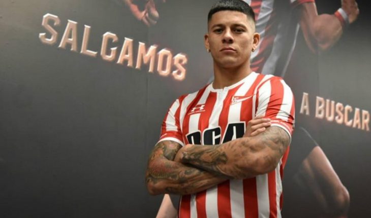 translated from Spanish: Marcos Rojo ruled out an offer from Boca: “He called me Riquelme”