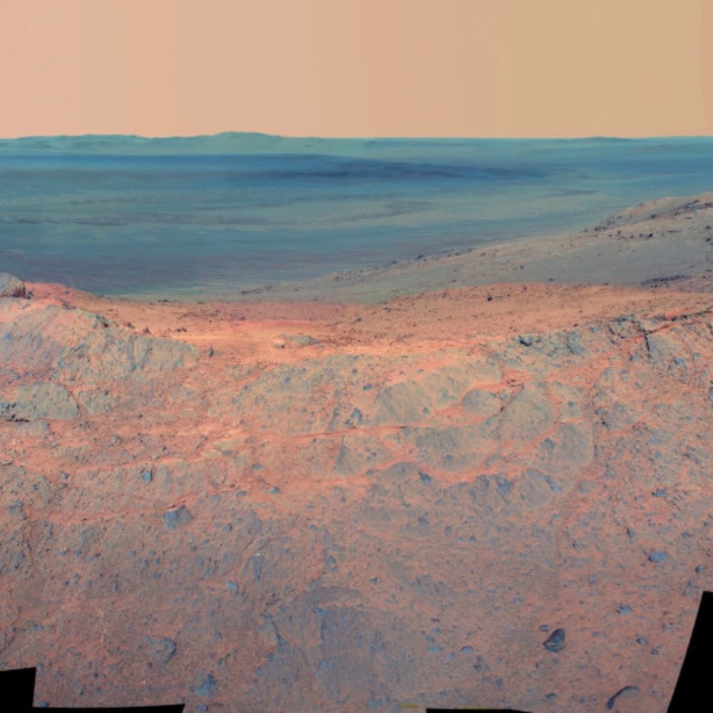 Show the landscapes of Mars in a 4K video for the first time
