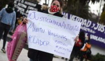 translated from Spanish: Women’s rights are played locally