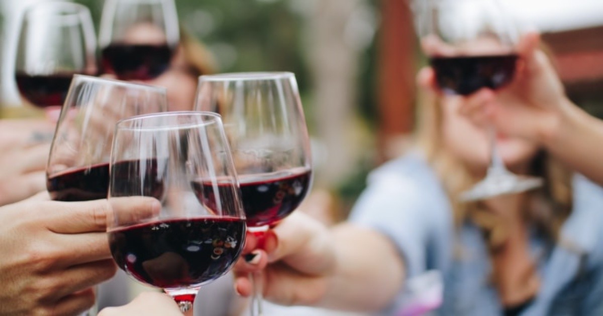 ¿El vino puede mitigar los síntomas del Covid-19?
