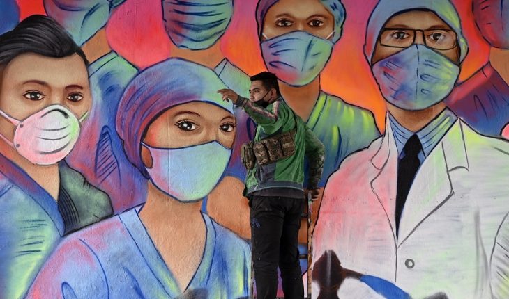 61,450 muertes por COVID en México; han fallecido 1,320 trabajadores de Salud