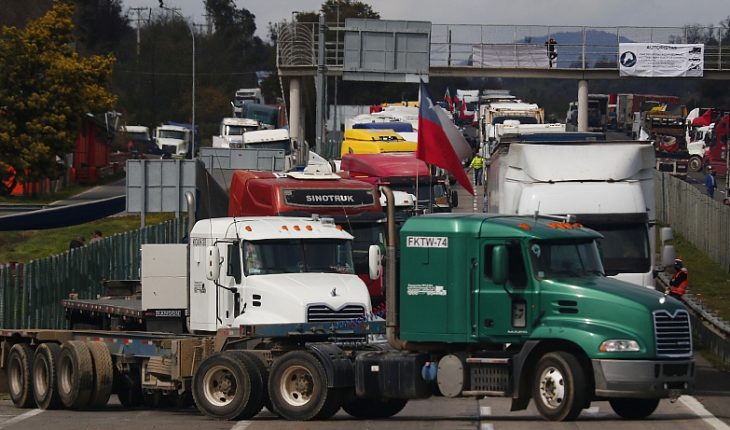 Camioneros completan 4 días de huelga sin acuerdo