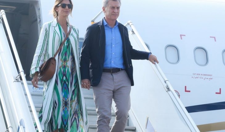 Ciudadanos argentinos en Francia repudiaron el viaje de Macri