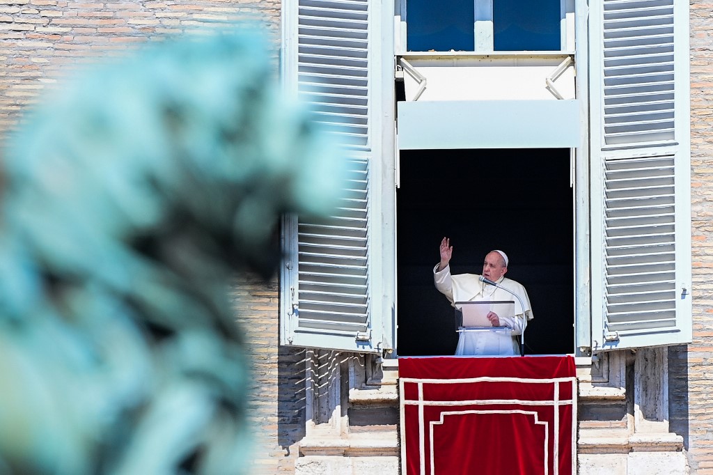 El papa Francisco rinde homenaje a los 72 migrantes masacrados en México