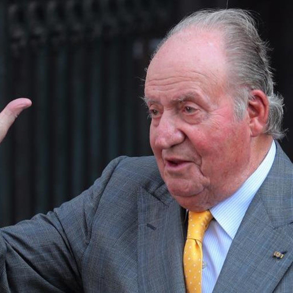 El rey Juan Carlos I se va de España; lo comunicó a su hijo Felipe VI