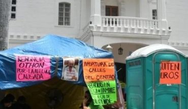 En pie de lucha, locatarios continúan con huelga de hambre en Ayuntamiento de Culiacán