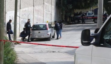 Hallan cadáver dentro de auto en La Paz, Estado de México