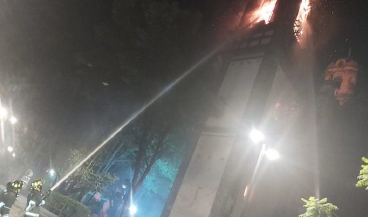 Incendio daña a la iglesia de Santa Veracruz en CDMX