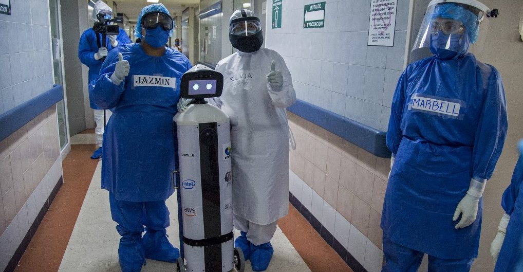 LaLuchy Robotina, el androide mexicano que anima a pacientes de COVID-19