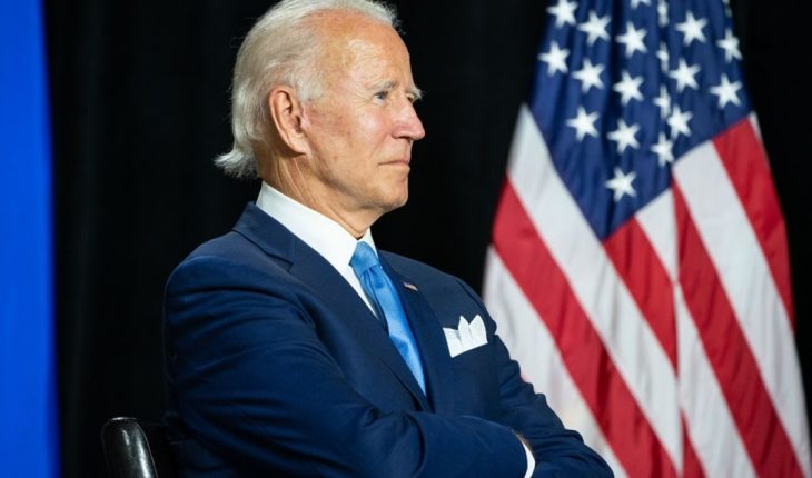 translated from Spanish: Hours before the debate, Biden published his tax return