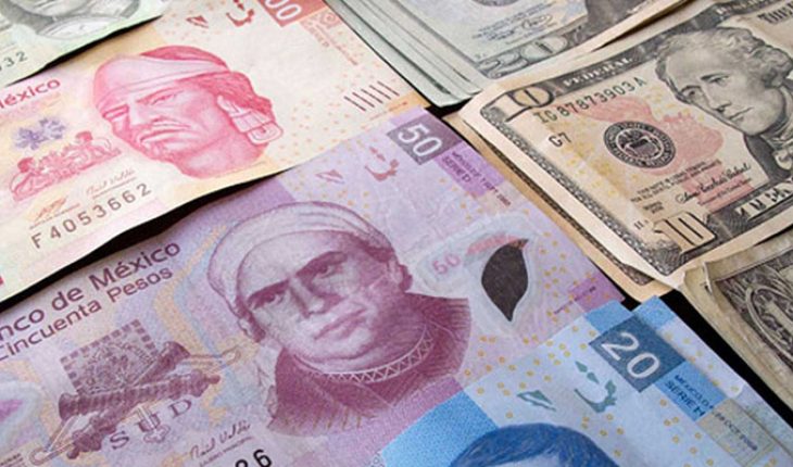 Precio del dólar oscila los 21.99 pesos en bancos de México