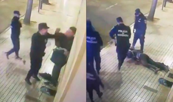 Un policía noqueó a trompadas a un joven en Córdoba