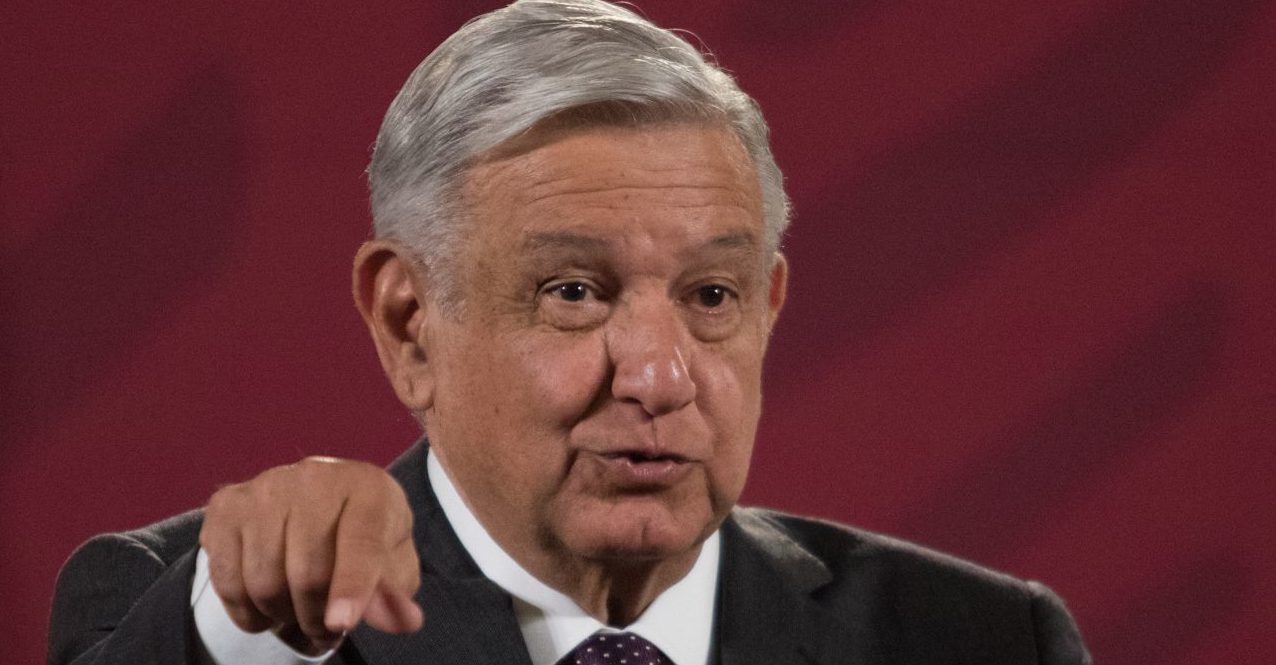 AMLO explains how to request a citizen consultation and prosecute former presidents