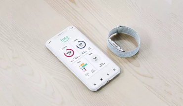 translated from Spanish: Amazon creates a bracelet capable of listening to you, telling you if you’re angry and if you’re fat