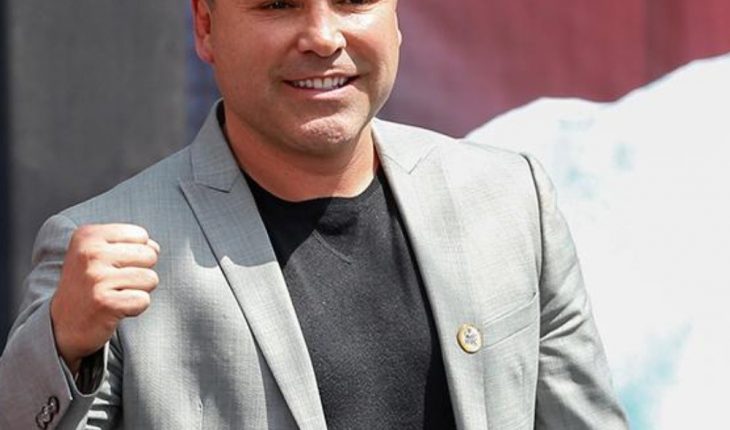 translated from Spanish: Boxing: At 47, Oscar de la Hoya plans to return to the ring