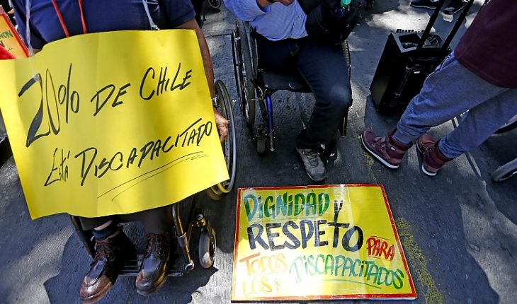 translated from Spanish: Criticize indication that seeks to reduce quotas for persons with disabilities at the Constituent Convention
