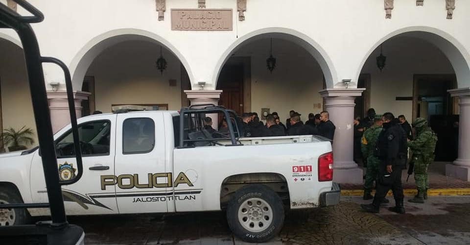 Five policemen arrested in Jalisco for murder of young detainee