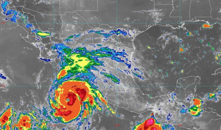 translated from Spanish: Genevieve becomes category 4 hurricane against Colima and BCS