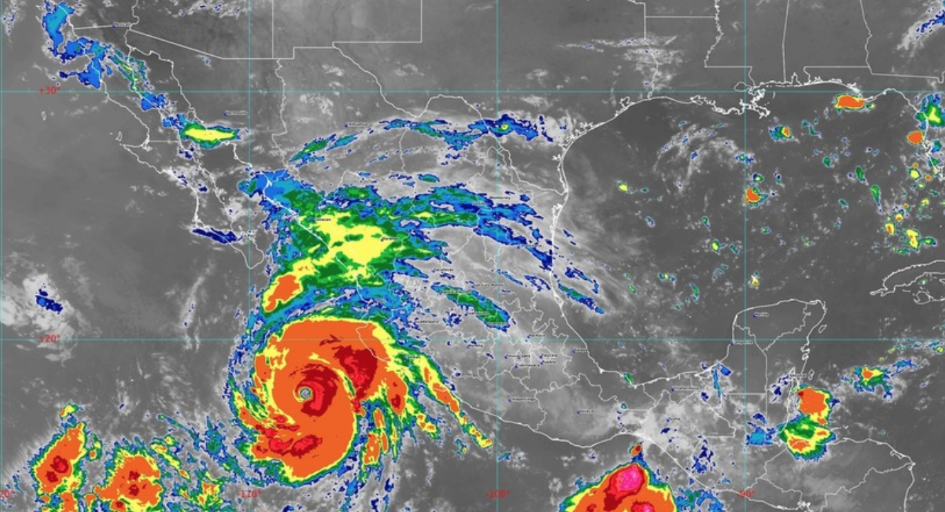 Genevieve becomes category 4 hurricane against Colima and BCS