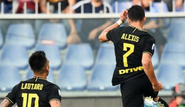 translated from Spanish: It’s official: Alexis lowered his salary and stayed at Inter for three seasons