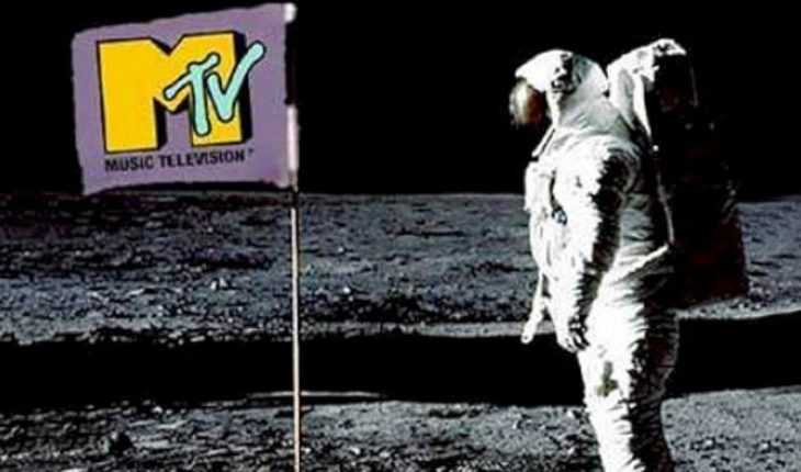 translated from Spanish: MTV, the revolutionary music channel, turns 39