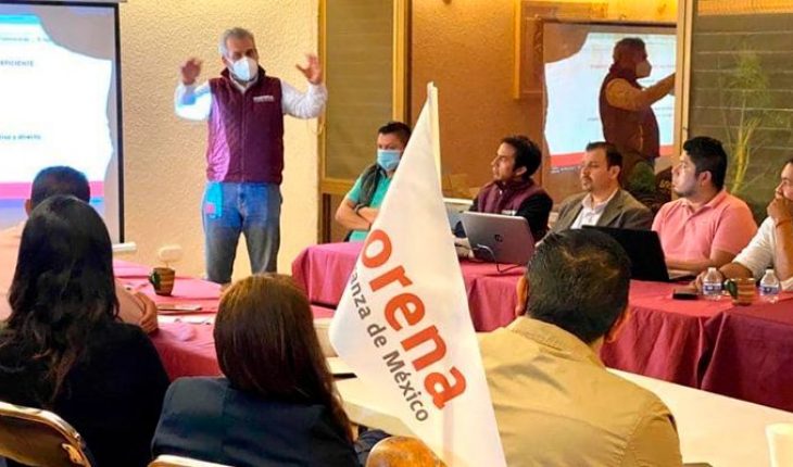 translated from Spanish: Michoacán morenists hold meeting without healthy distance or mouthguard