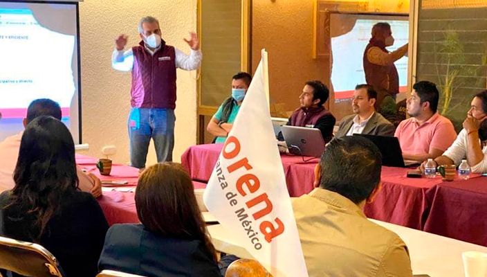 Michoacán morenists hold meeting without healthy distance or mouthguard