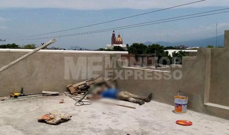 translated from Spanish: Painter dies electrocuted in his work, in Apatzingán