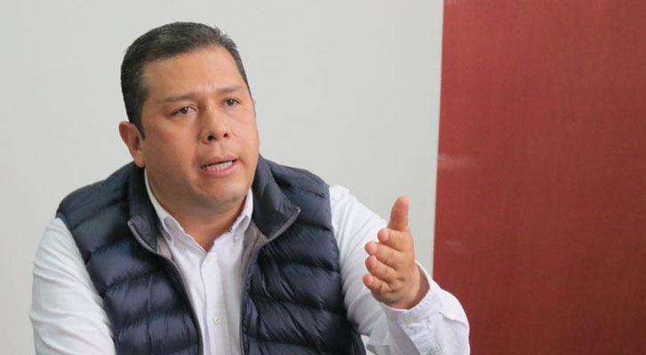 Resigns from PRD Michoacán Juan Carlos Barragán, "single group interests are privileged"