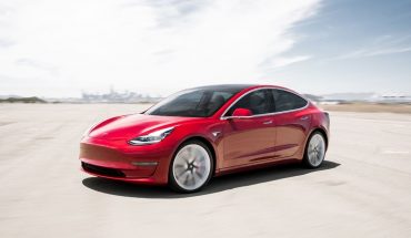 translated from Spanish: Tesla develops a system to detect if a child was left inside the car