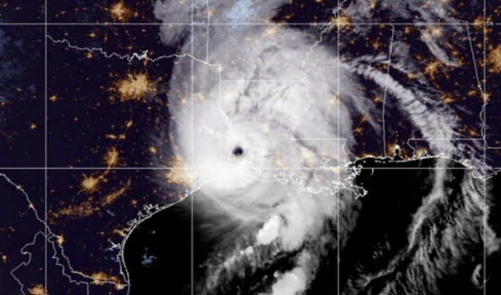 translated from Spanish: USA: Hurricane ‘Laura’ loses strength after making landfall in Louisiana and weakens category four