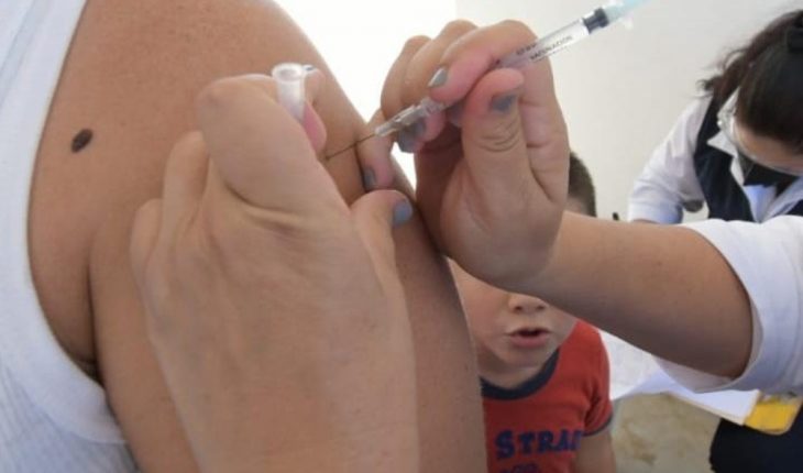 translated from Spanish: Vaccines arrive in Mazatlan colonies to protect children
