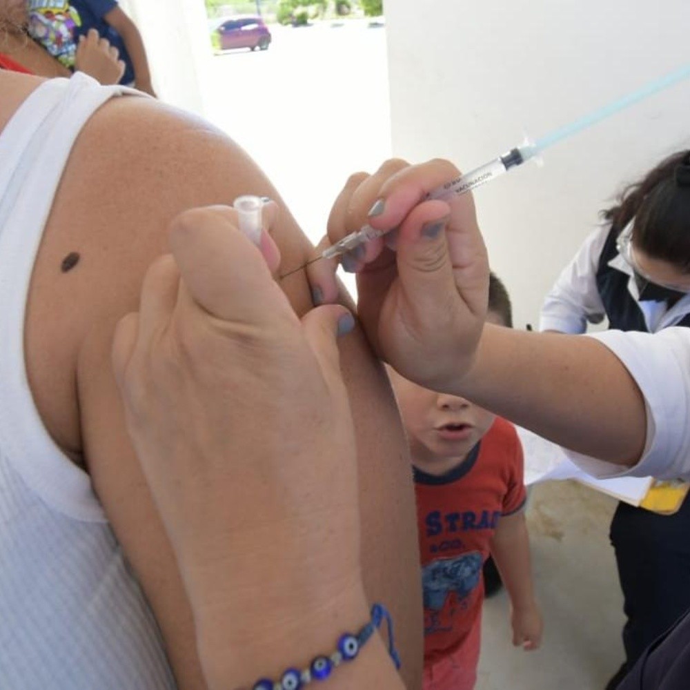 Vaccines arrive in Mazatlan colonies to protect children