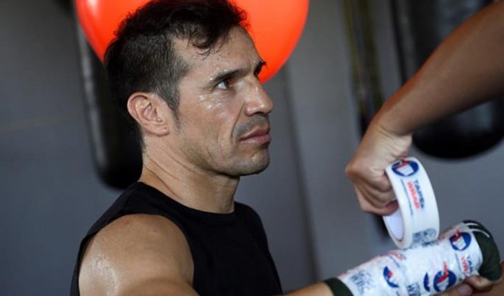 translated from Spanish: Wonder Martinez returns to the ring after six years