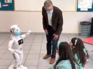 “Sam”, el robot que enseña y entretiene a niños en guarderías