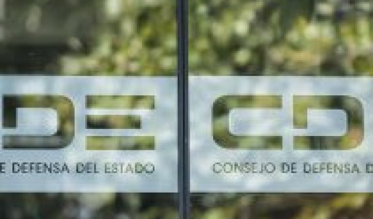 CDE rechaza declaraciones de Longueira en las que se refirió a Horvitz como una “consejera comunista”