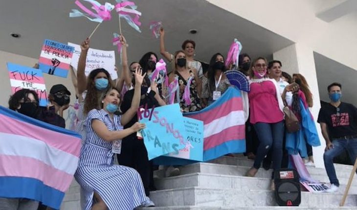 Comunidad Trans protesta en Sonora para aprobar identidad de género