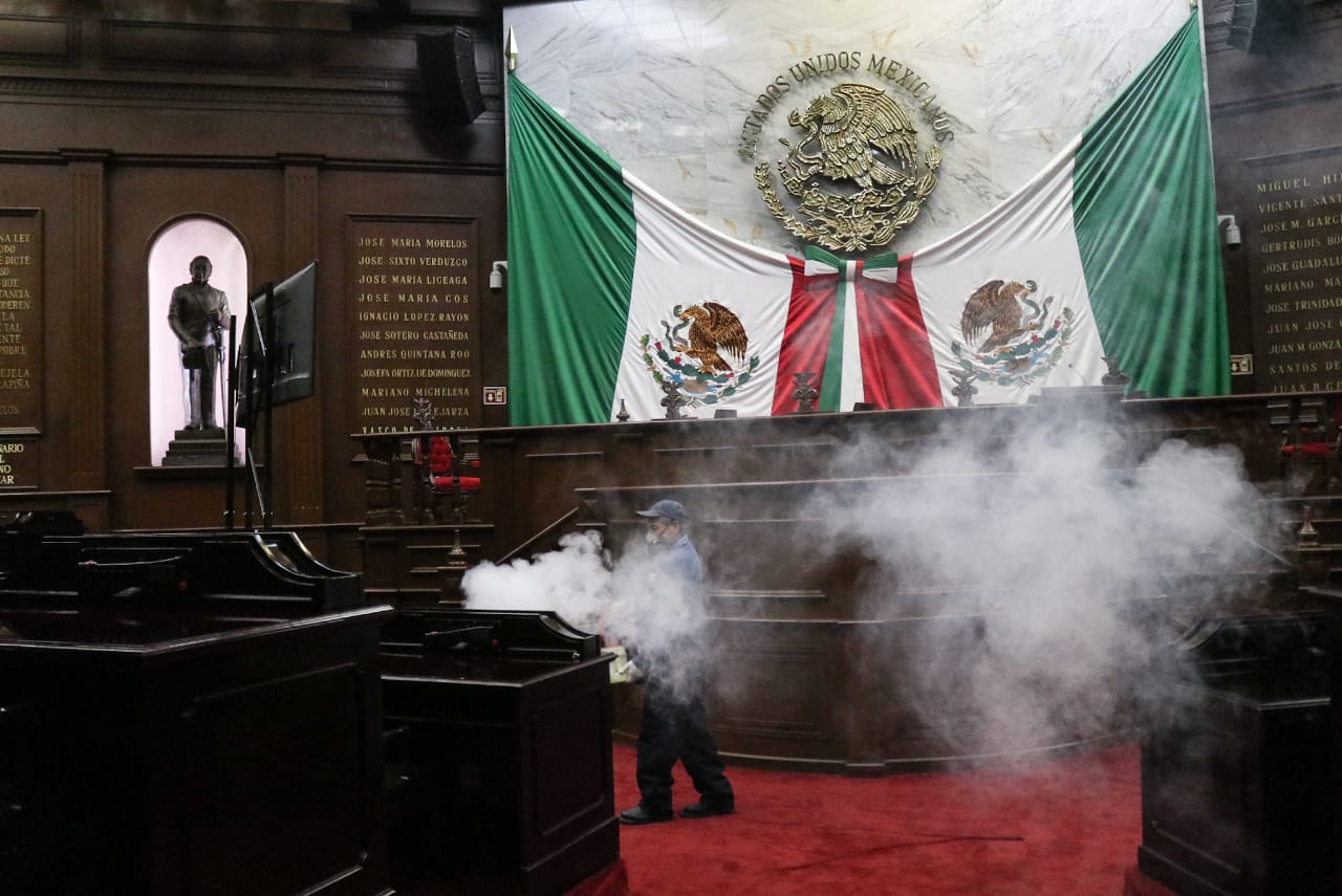 Desinfectan instalaciones del Congreso de Michoacán