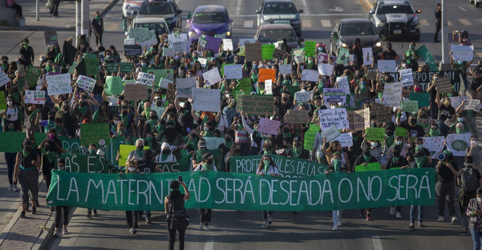 Detienen a 8 mujeres en manifestación del 28S en Tijuana; una está desaparecida