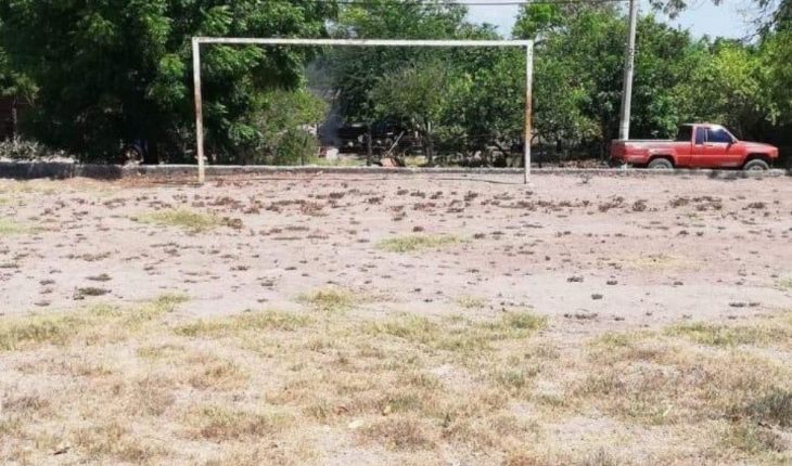 En La Guamuchilera, Mocorito exigen campos deportivos dignos