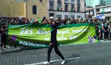 Entre fuerte operativo policiaco, feministas piden aborto legal en Veracruz