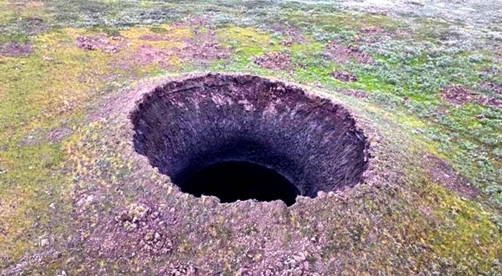 Extraños agujeros en Siberia podrían estar relacionados al cambio climático