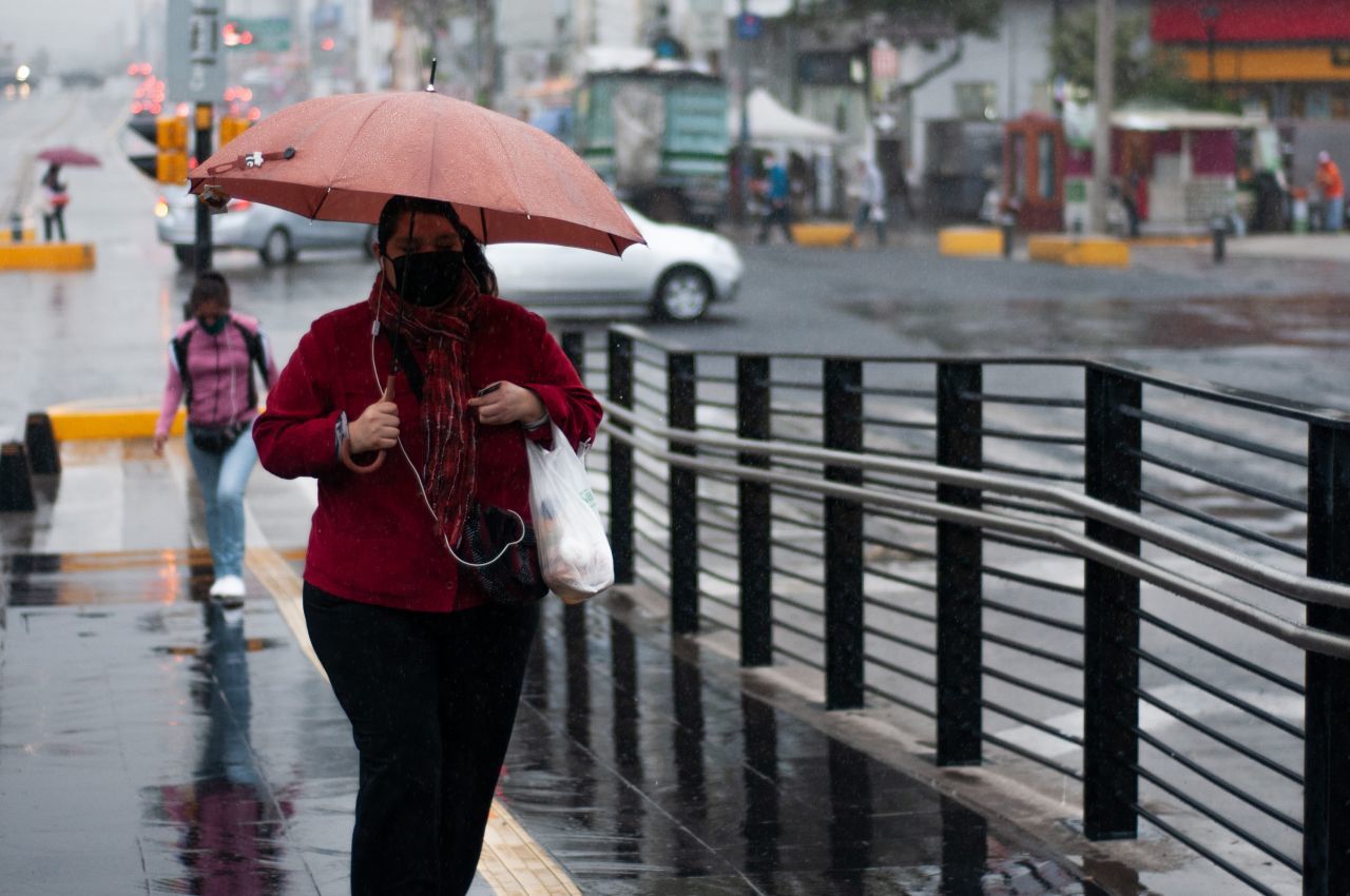 Frente frío y tormenta "Marie" provocarán lluvias y heladas en el país