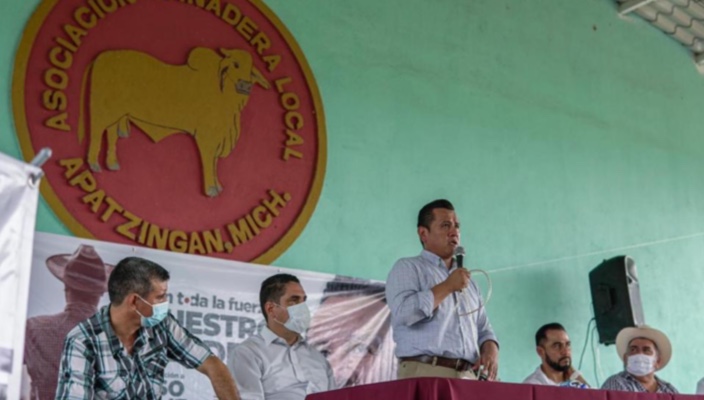Impulsar ganadería vital para Apatzingán: Torres Piña