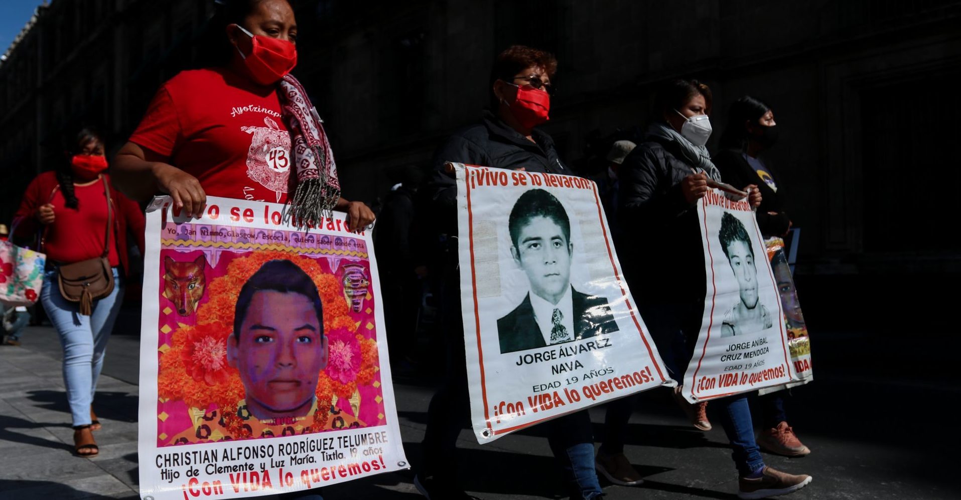 Inician operativo en BC para encontrar a uno de los 43 normalistas de Ayotzinapa