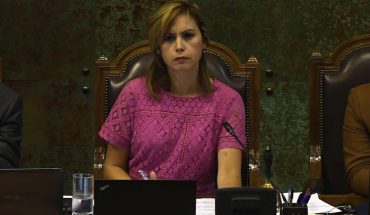 Inician sumario sanitario en contra de diputada Loreto Carvajal: Intendencia acusó que “no se le pudo controlar”