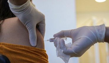Rusia firma acuerdo para enviar a México 32 millones de vacunas contra COVID