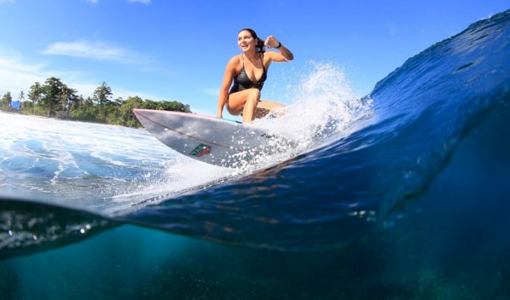 Maya Gabeira, la surfista que volvió a la playa donde casi muere ahogada y se convirtió en récord