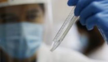 Vacuna de la Universidad de Oxford comenzará pruebas clínicas de la Fase 3 en Chile